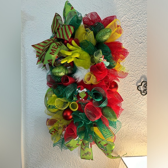 The Grinch Door or Wall Wreath